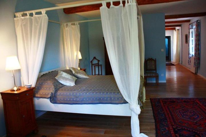 Chateau De Gargas Bed & Breakfast Gaudies Exterior photo